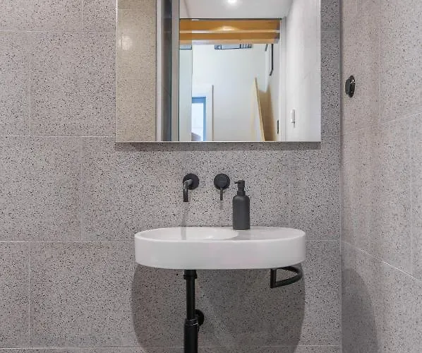 62 Design House Ii 公寓 *