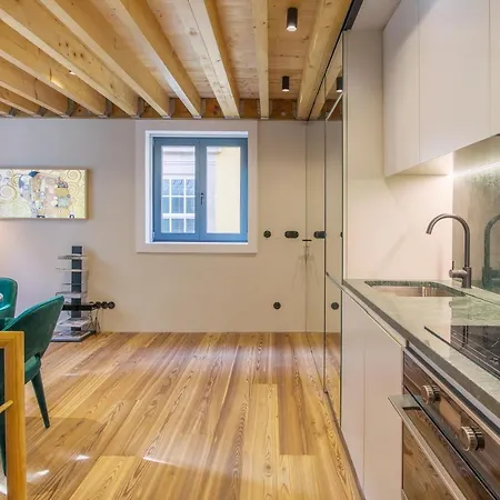 62 Design House Ii - Bydixos