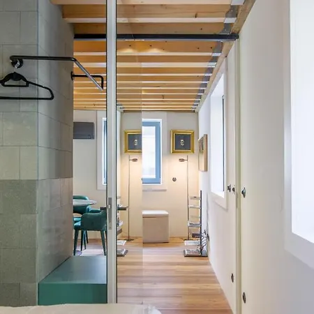 62 Design House Ii דירה