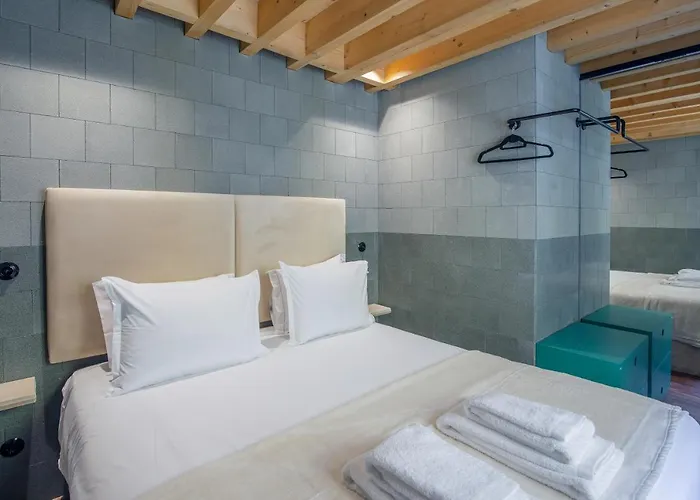 62 Design House Ii *