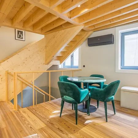 Daire 62 Design House Ii *